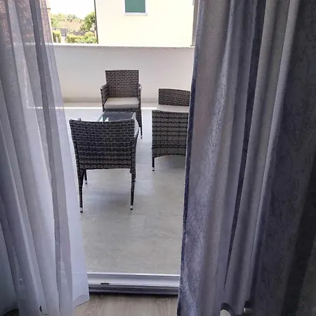 Khalli Apartman 2 Rukavac